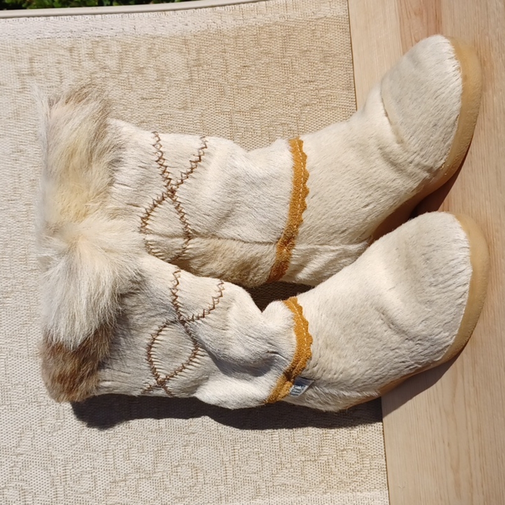 Beautiful Vintage Tecnica Italian Goat Fur/Hair Ski Boots Womens 5 EUC O…